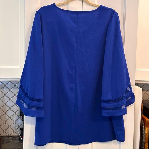 Umgee Womens Mesh Burnout Bell Sleeve Top Size 2XL Royal Blue Sheer Boho Flowy - Picture 2 of 9